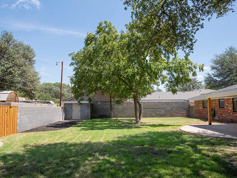 2504 Sinclair Ave — Photo 22