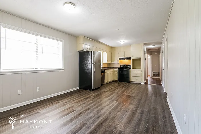 1411 Bucks Dr — Photo 4