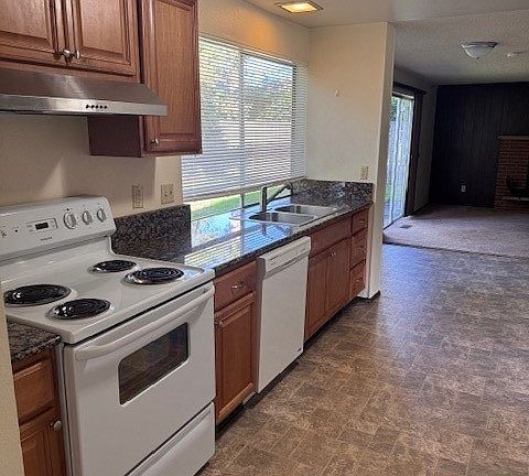 5th image of 7412 90th Avenue SW