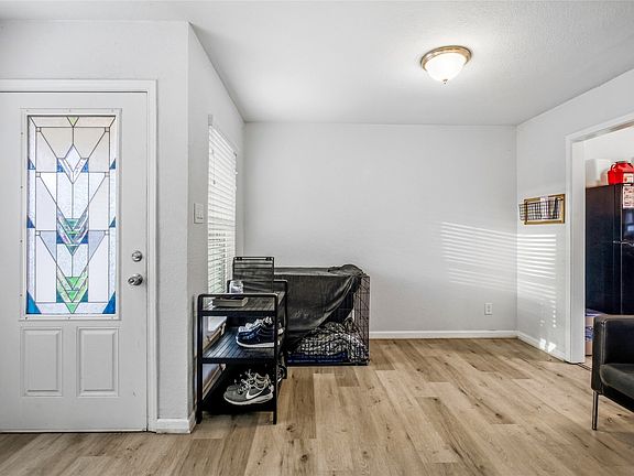 5th image of 1920 Ruth Dr