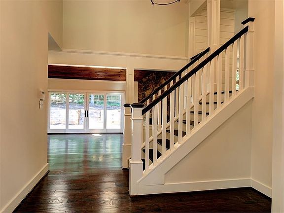 5th image of 2554 Hearthstone Cir