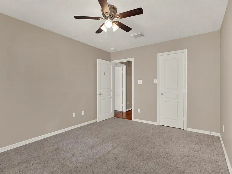 1524 Birdsall St — Photo 38