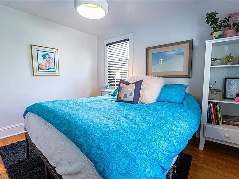 212 Roosevelt Ave — Photo 33