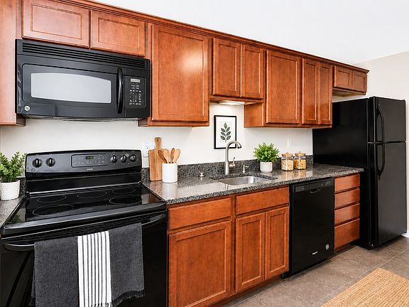 4th image of 59 Colborne Rd APT 2