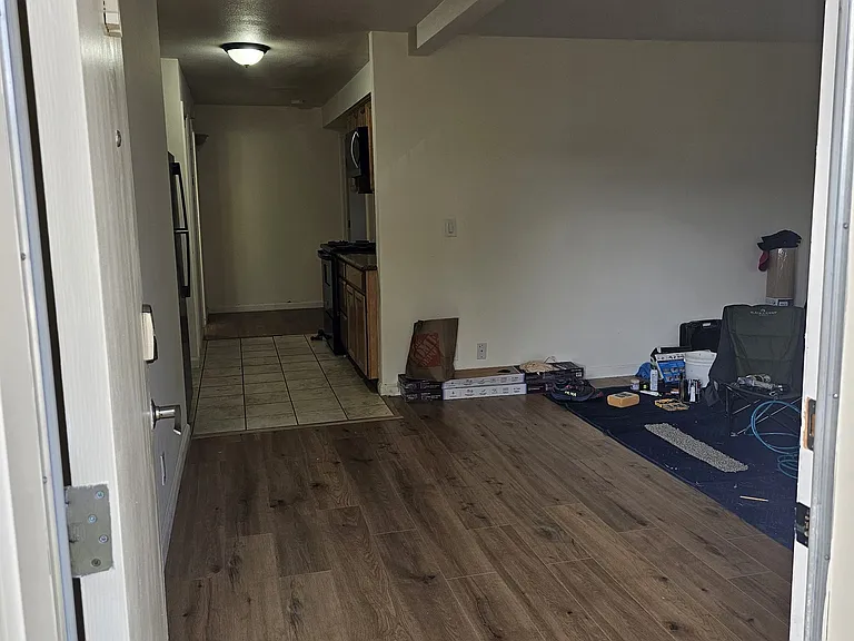 210 Mission Ave — Photo 10
