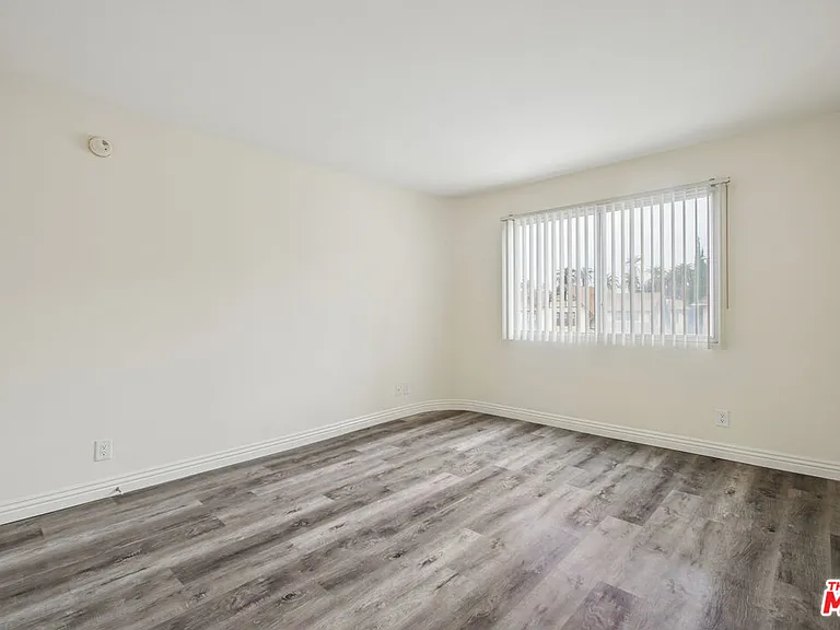 870 Crenshaw Blvd #202 — Photo 10