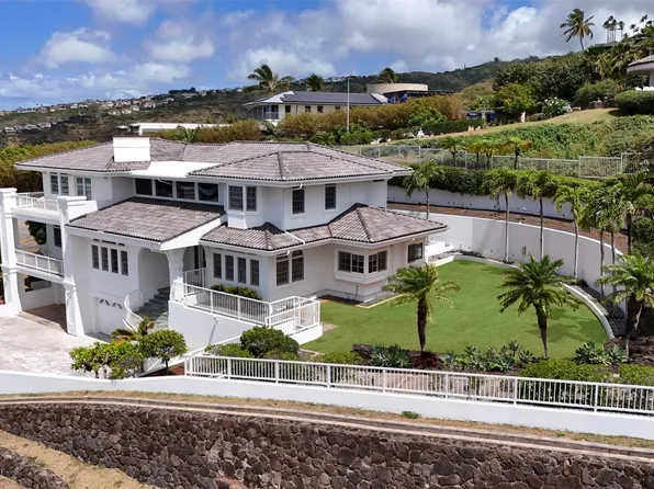 399 Puuikena Dr, Honolulu, HI 96821