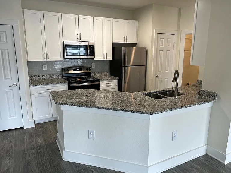 Wesley St. James Apartments at Sandy Springs — Photo 107