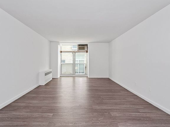 3rd image of 88 Fulton St #711