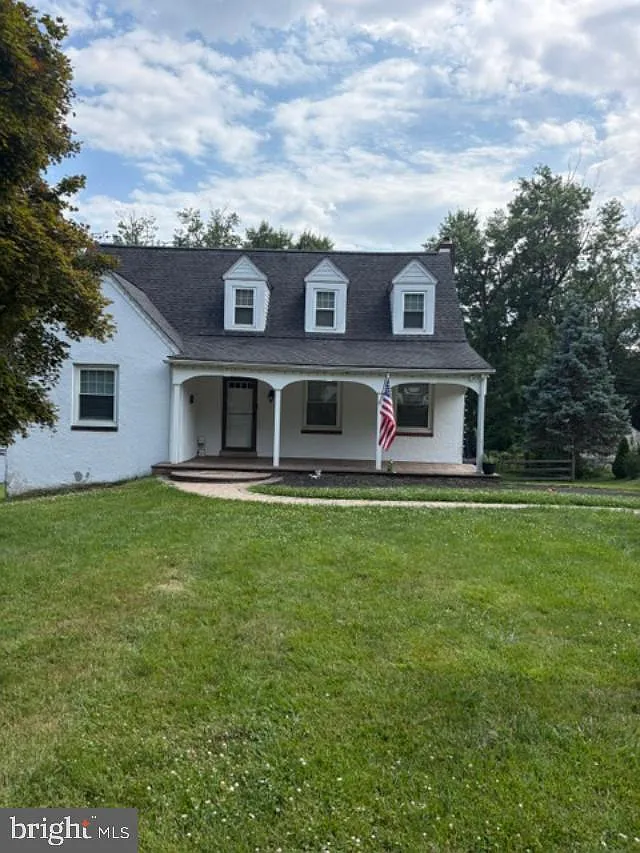 4 bed, 2073 sqft, $3,550 — Photo 2