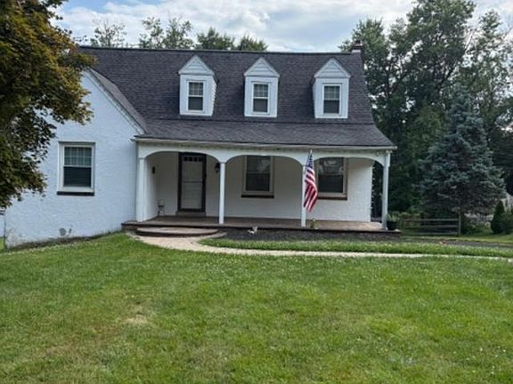 2nd image of 90 Clearview Ave
