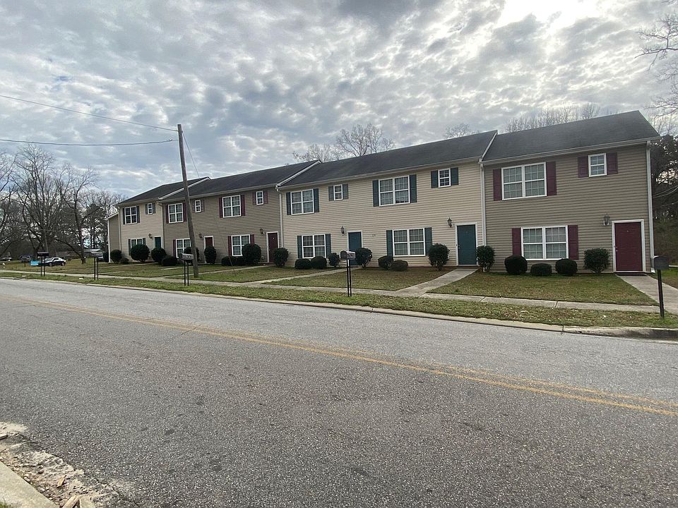 Madison Commons ~ Atha side: view from the street