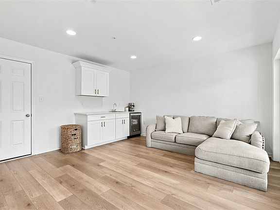5th image of 124 Gress Rd