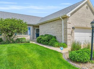 2104B Lucille Ln, Mahomet, IL 61853