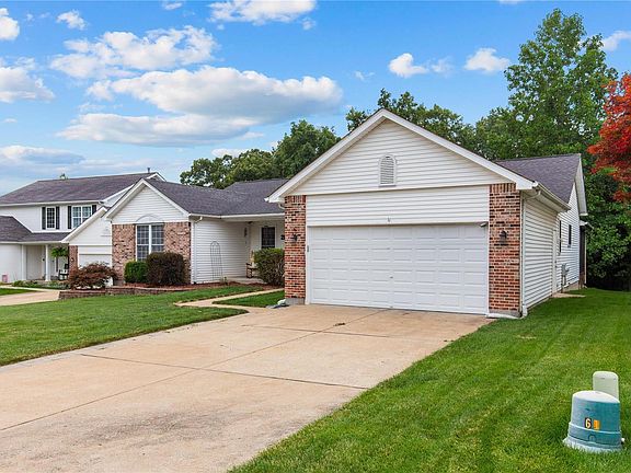 3rd image of 2632 Queen Bee Ln