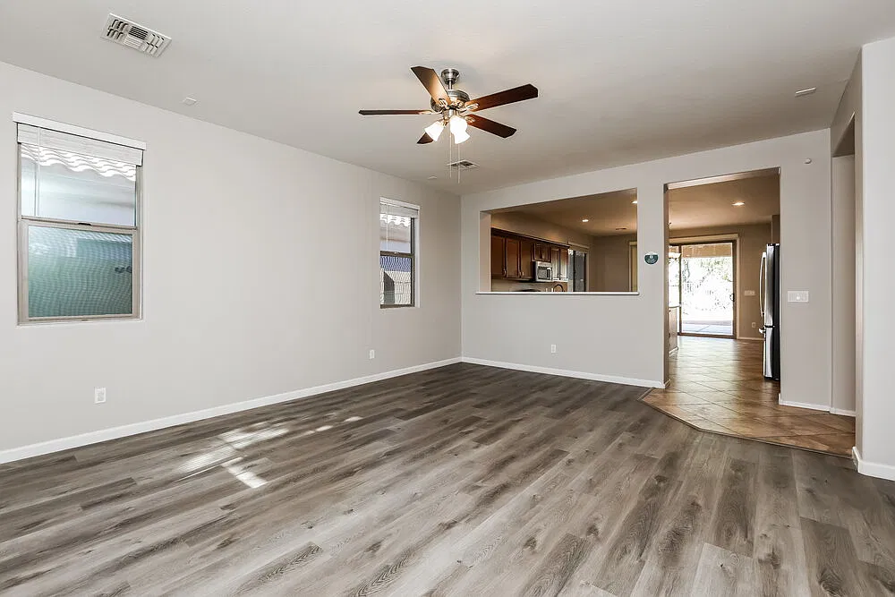 3 bed, 2.0 bath, 1640 sqft, $2,085 — Photo 4