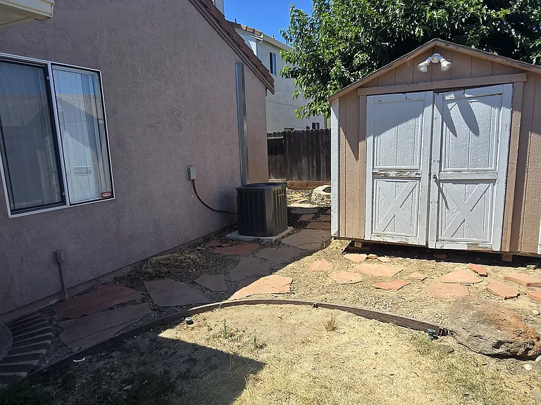 457 Beaulieu Ln — Photo 12