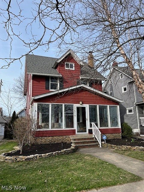 1st image of 17516 Fries Ave
