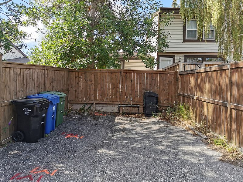 Calgary Townhouse for rent - 3 Bedrooms — photo 12