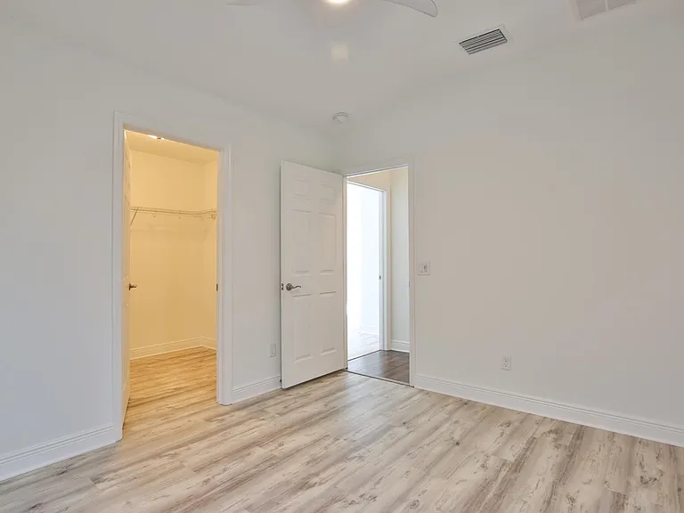 4972 Oarsman Ct — Photo 25