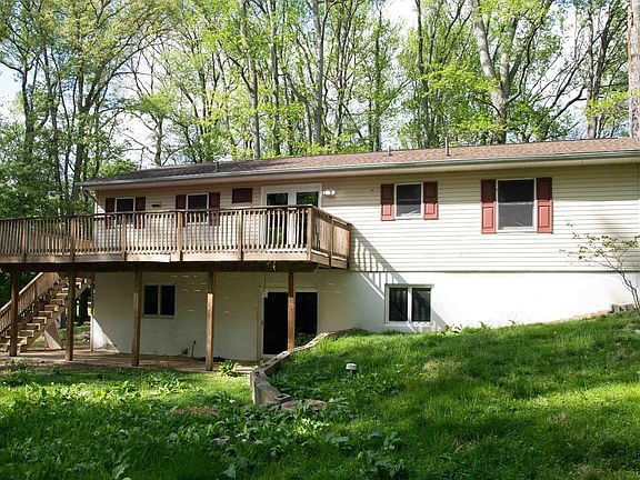 2nd image of 4785 Mountain Rd