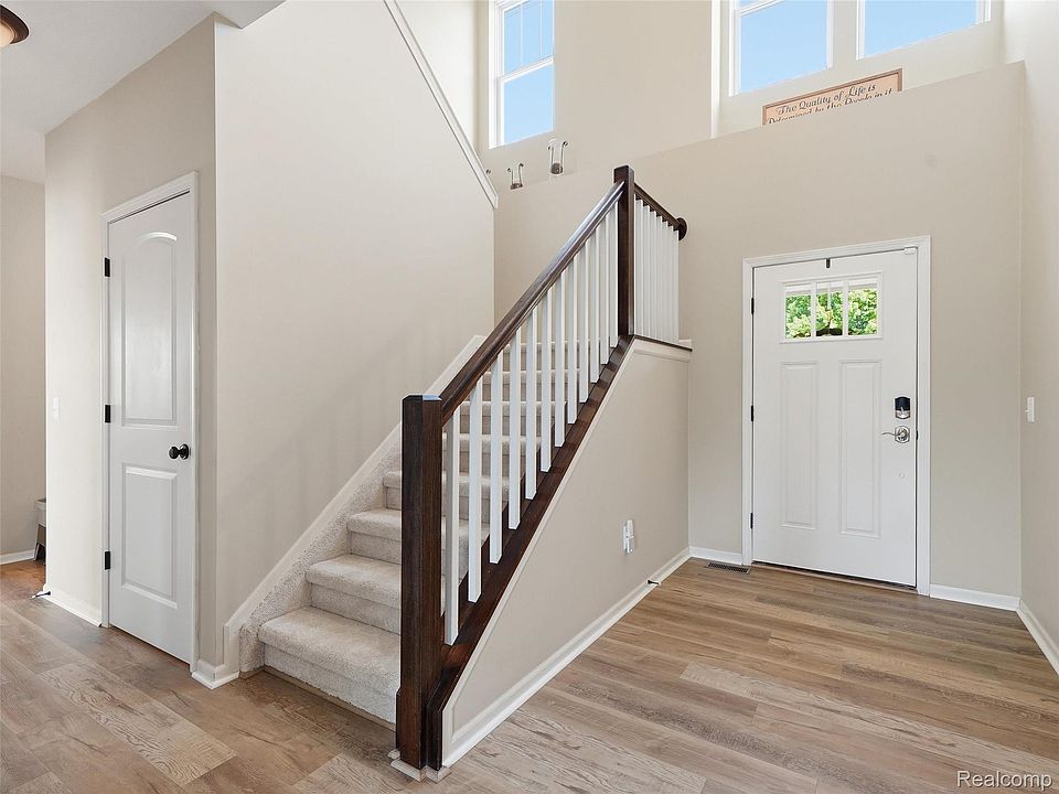 94 Blackberry Dr, photo 8