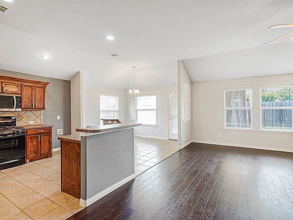 5th image of 6528 Sierra Madre Dr