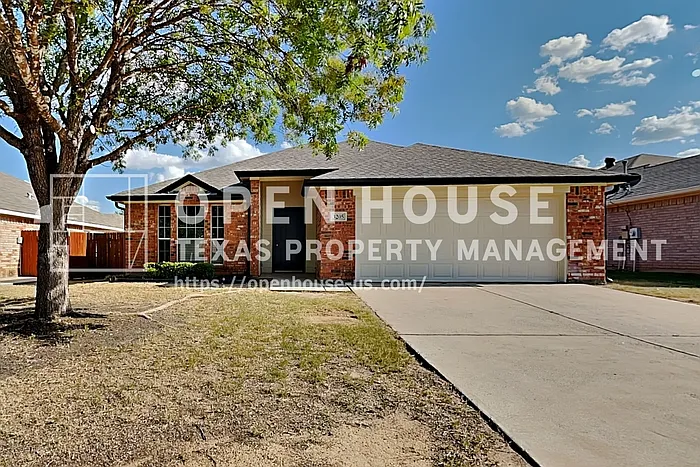 3205 Muleshoe Ln — Photo 1