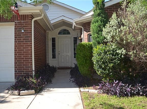2nd image of 752 Raven Dr