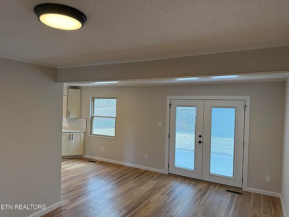 4th image of 106 Hardwick Pl