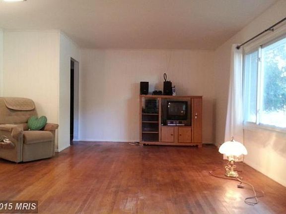 5th image of 11 Sunnyking Dr