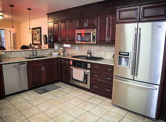 5th image of 3 Stratford Hall Cir #1