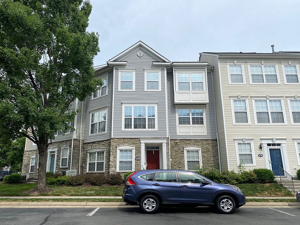 1st image of 21798 Kelsey Sq