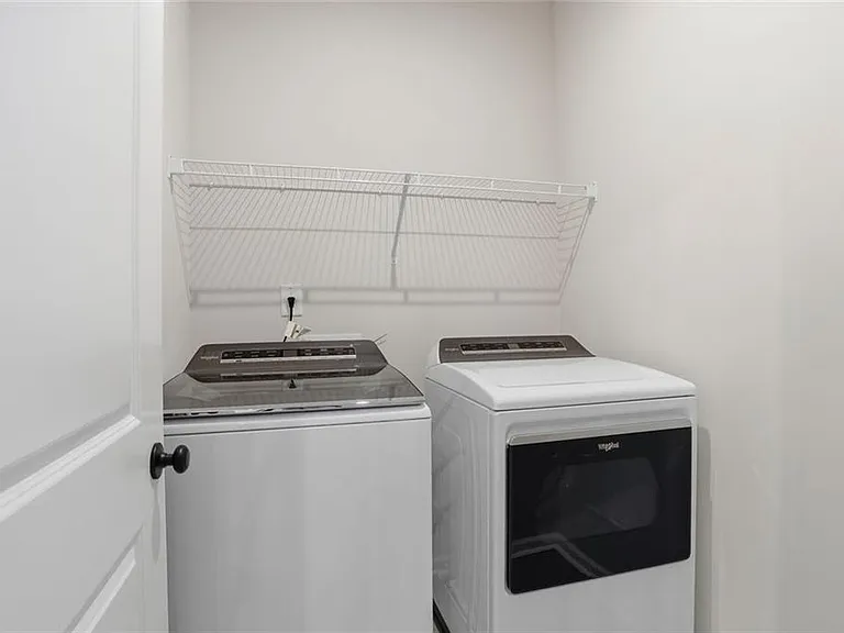142 Henley St W #11 — Photo 21
