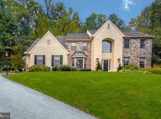 810 Springbank Ln, Wayne, PA 19087