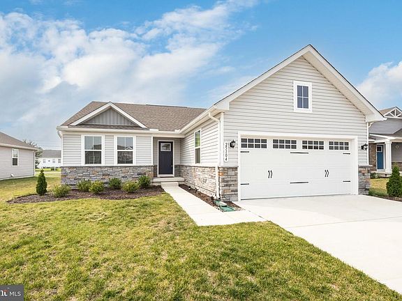 2nd image of 25104 Aspen Cir