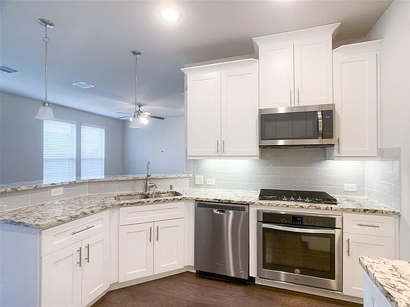 2nd image of 6417 Hermosa Dr