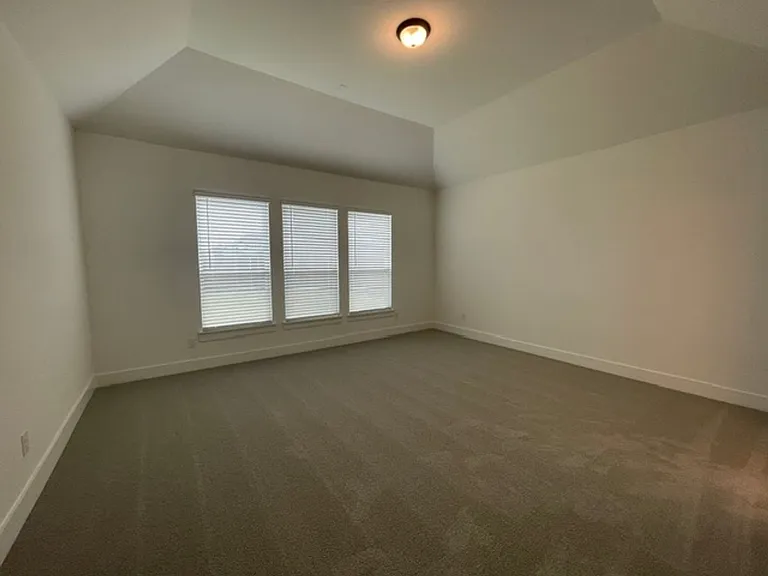 3714 Milwaukee Ave — Photo 18