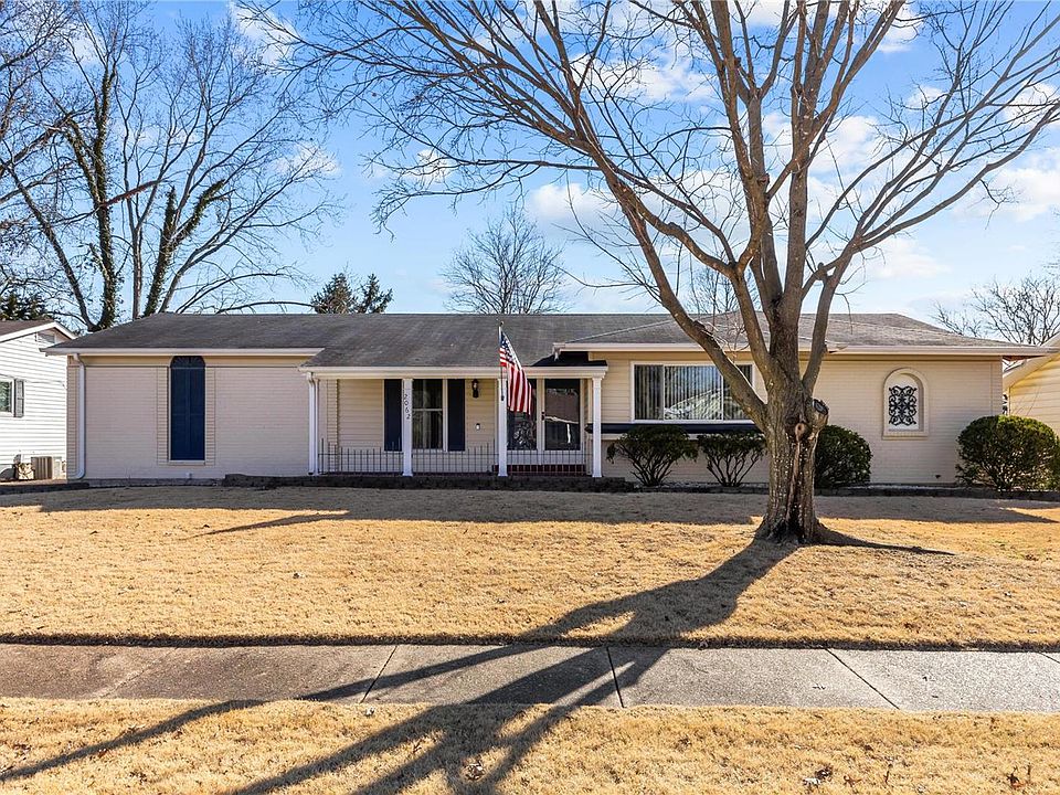1st image of 2062 Shoreham Dr