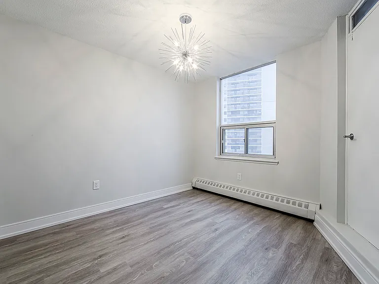 75 Eastdale Ave — Photo 14