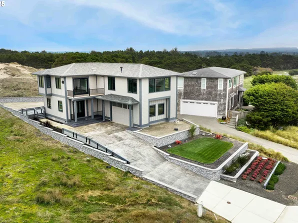 2485 Beach Loop Dr, Bandon, OR 97411