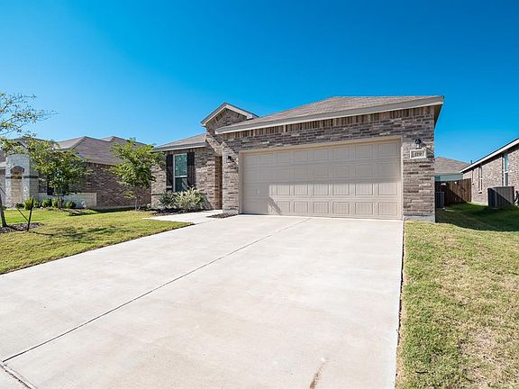 3rd image of 119 Waxberry Dr