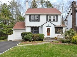 66 Kewanee Rd, New Rochelle, NY 10804