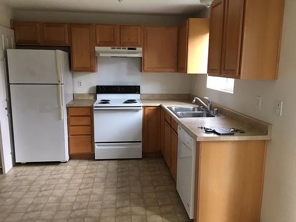 3rd image of 1814 54th Street Ct E