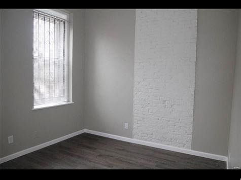 3rd image of 1718 S Tucker Blvd APT A