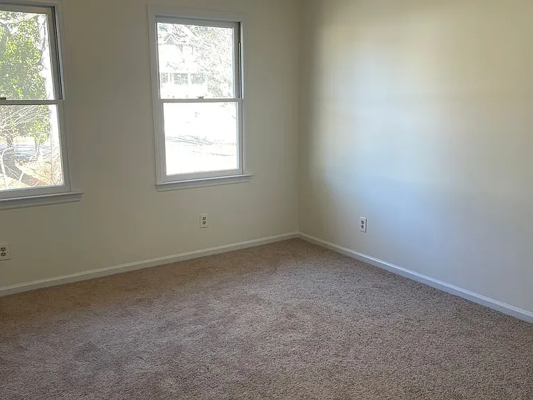 609 Georgetown Cir — Photo 19