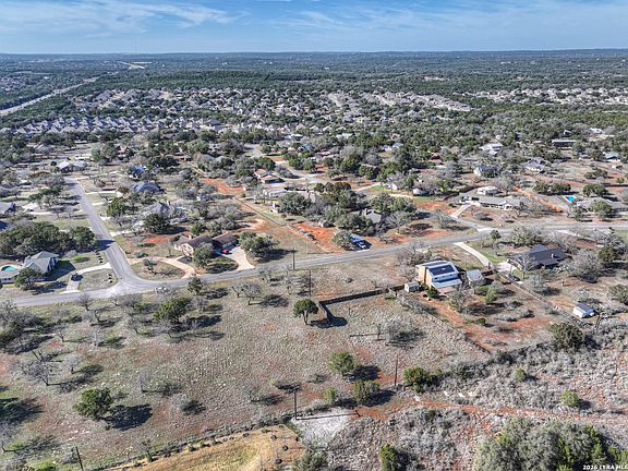 3rd image of 314 Windsor LOT 9 &10