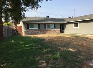 1136 E Malone St, Hanford, CA