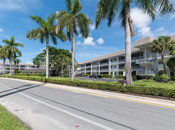 581 Blue Heron Dr APT 301B, Hallandale Beach, FL 33009