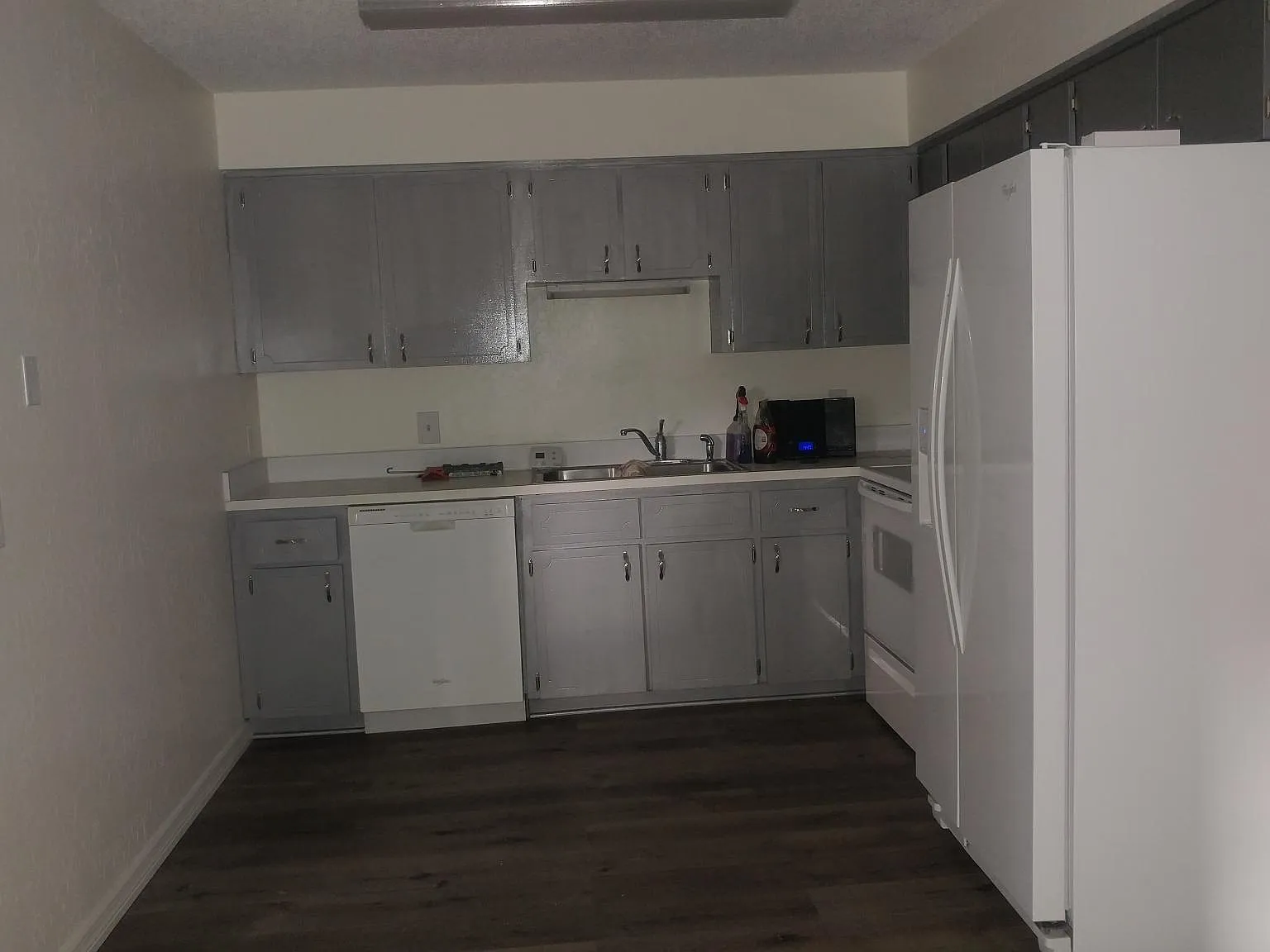 763 Carnation Dr — Photo 3